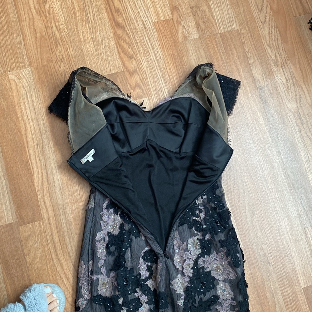 Mandalay lace evening dress - Picture 14 of 16